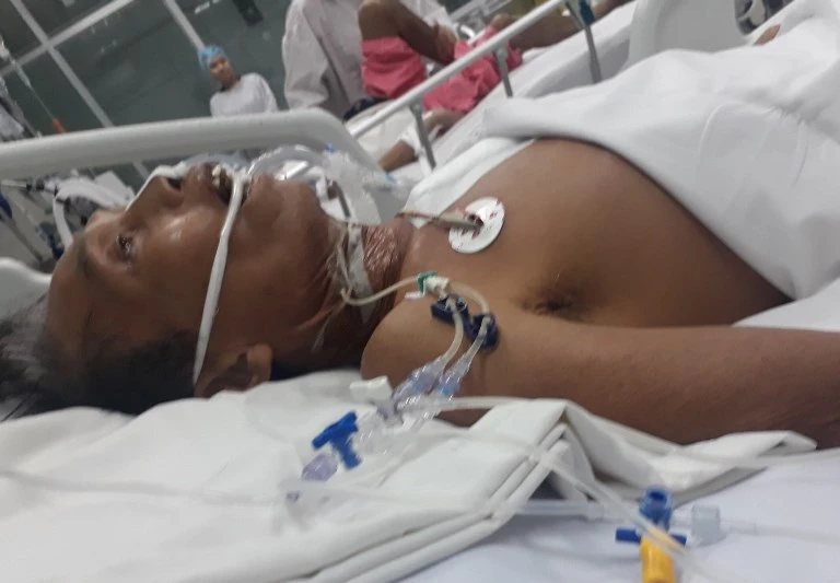 Bệnh nhân bị nghẽn mạch máu cần giúp đỡ